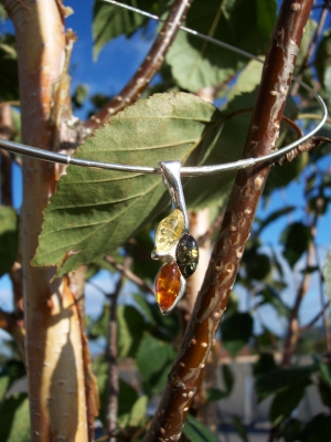 Amber Silver Pendant PE1063