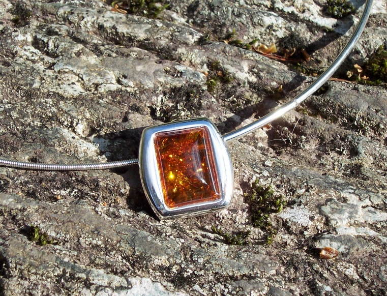 Amber Silver Pendant PE3013