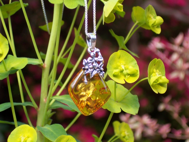 Amber Silver Pendant PE4023